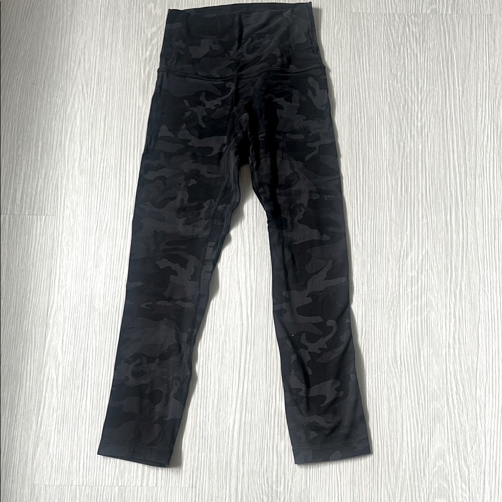 Lululemon align cropped camo leggings size 2.
